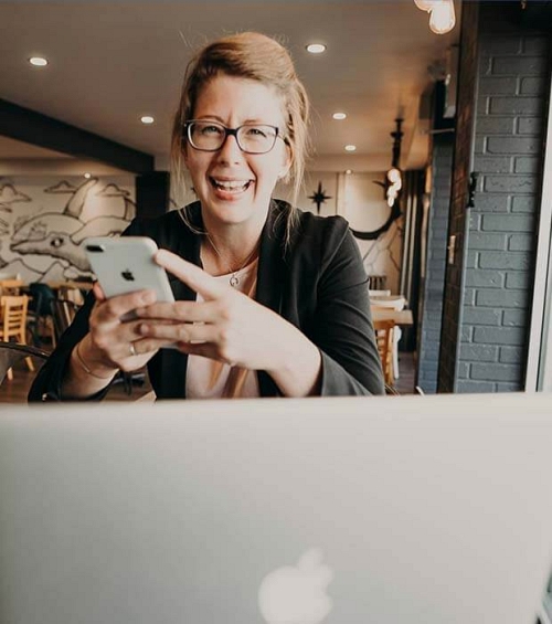 Bright and generous entrepreneurs Cultivate your team’s talent and yours in an inspiring environment, ripe for creation.